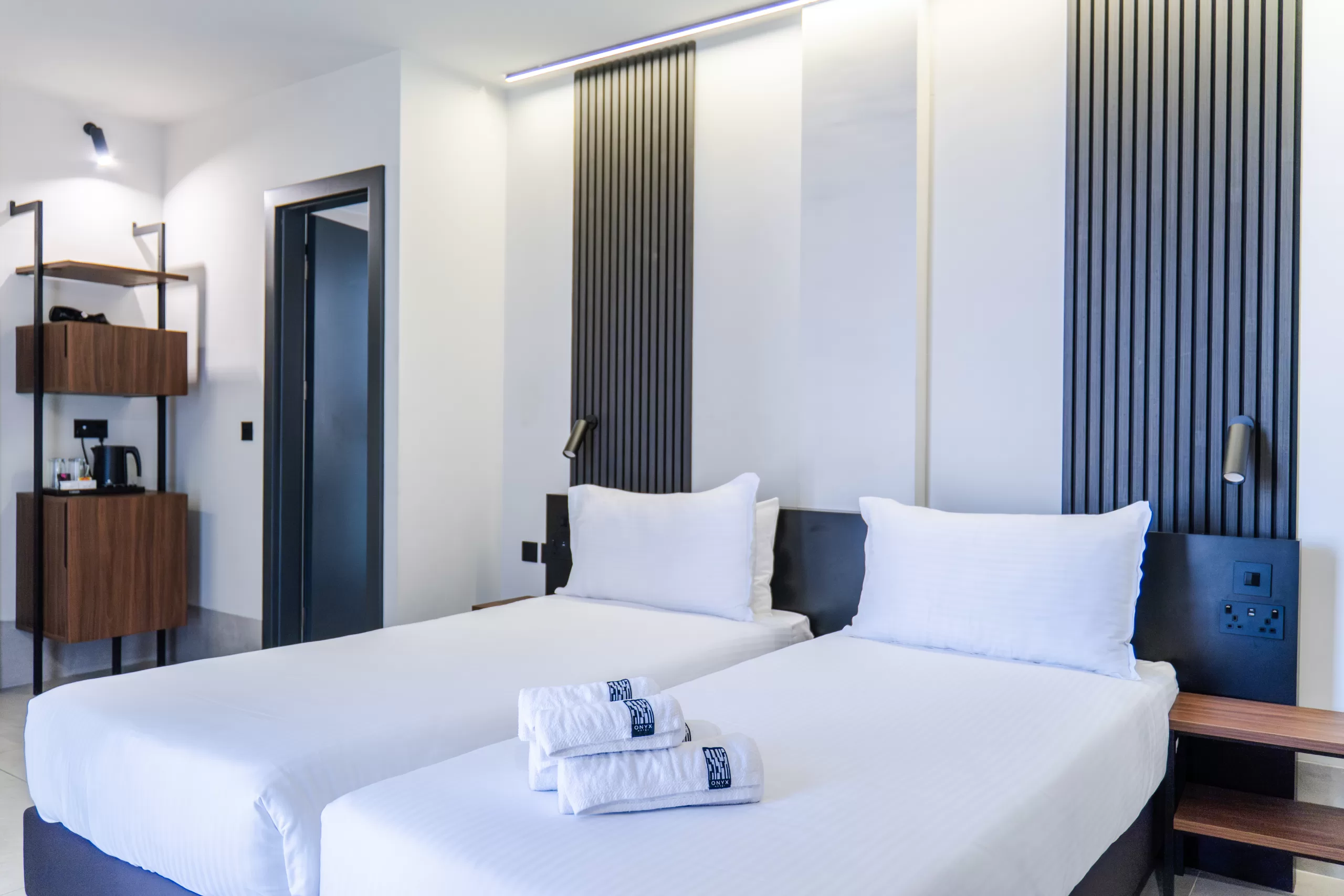 economy-rooms-onyx-hotel